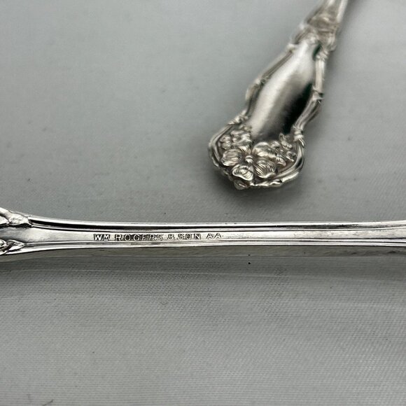VINTAGE Silverware 9-pc | Collectible Serving Pieces | WM. Rogers - Picture 9 of 10